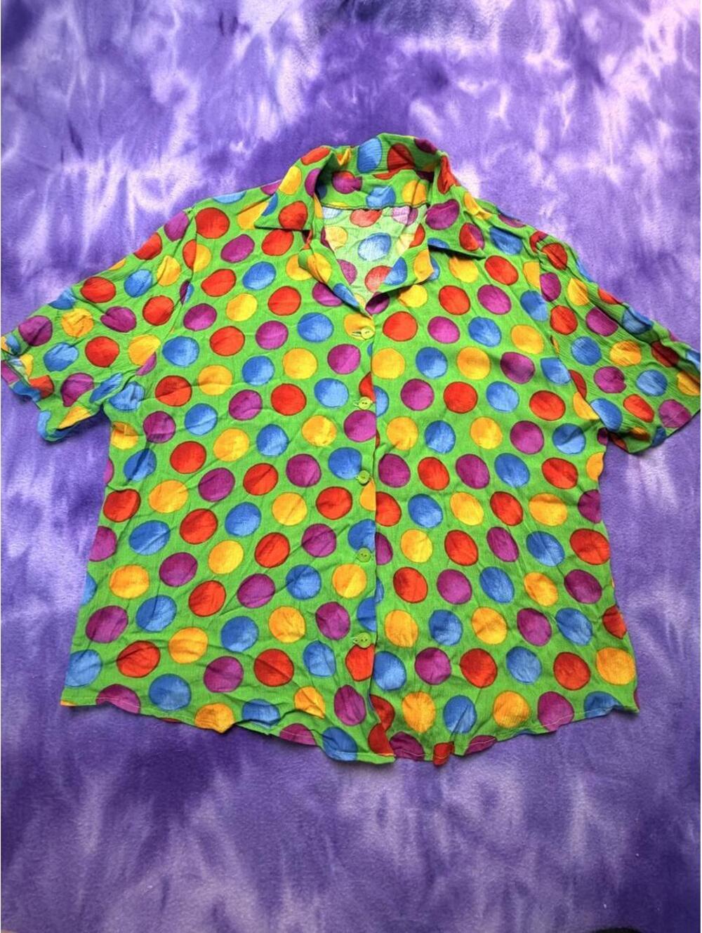 Vtg Green Multi-colored polka dot button up shirt